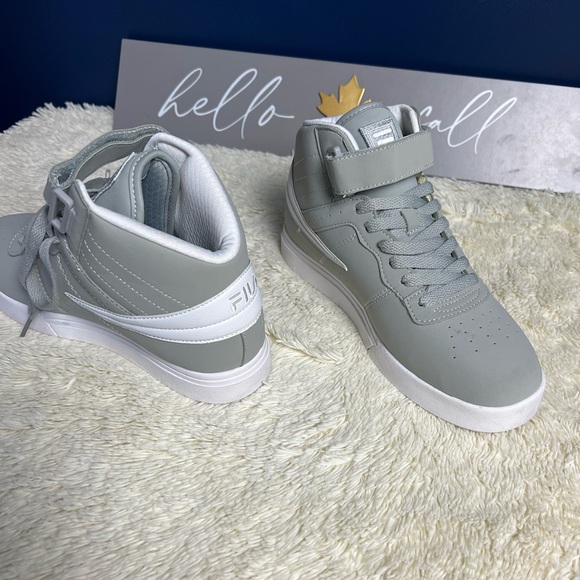 Big boys NEW FILA high top sneaker - Picture 9 of 9